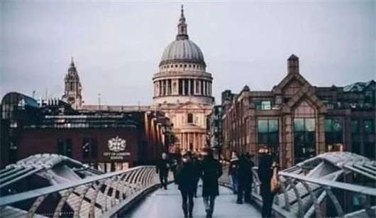 外籍人士如何適應<a style='color:#268bd1;cursor:pointer;' href='/'>德國移民</a>生活