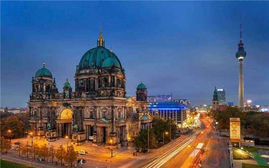   德國移民政策發(fā)生變化，對(duì)于國外人員更加的親近