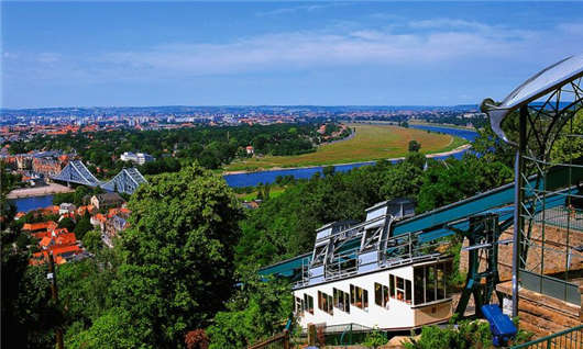 <a style='color:#268bd1;cursor:pointer;' href='/'>德國移民</a>政策方式解讀、歐盟藍卡簽證