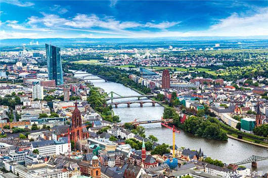 法蘭克福Weseler造船廠露天現(xiàn)場(chǎng)音樂(lè)會(huì)