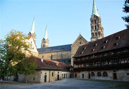 移民人數(shù)上升，現(xiàn)已居排名第二