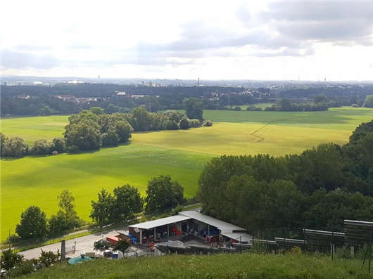 紐倫堡深受“埋怨”的表面學(xué)校系統(tǒng)