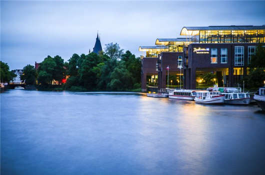 德國大學外國畢業生的德國定居許可